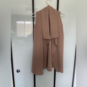 Cream/beige vest for woman